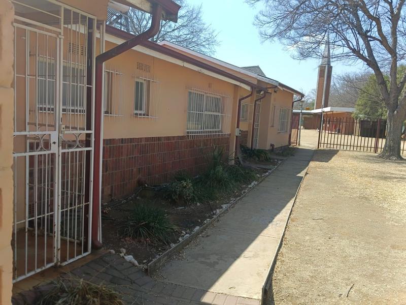 5 Bedroom Property for Sale in Sasolburg Free State